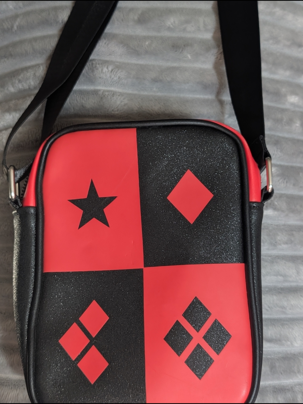 Bioworld Harley Quinn Black & Red Checker Crossbody with Star and Diamond Motifs